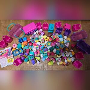 Shopkins Pink and Blue Toy Set